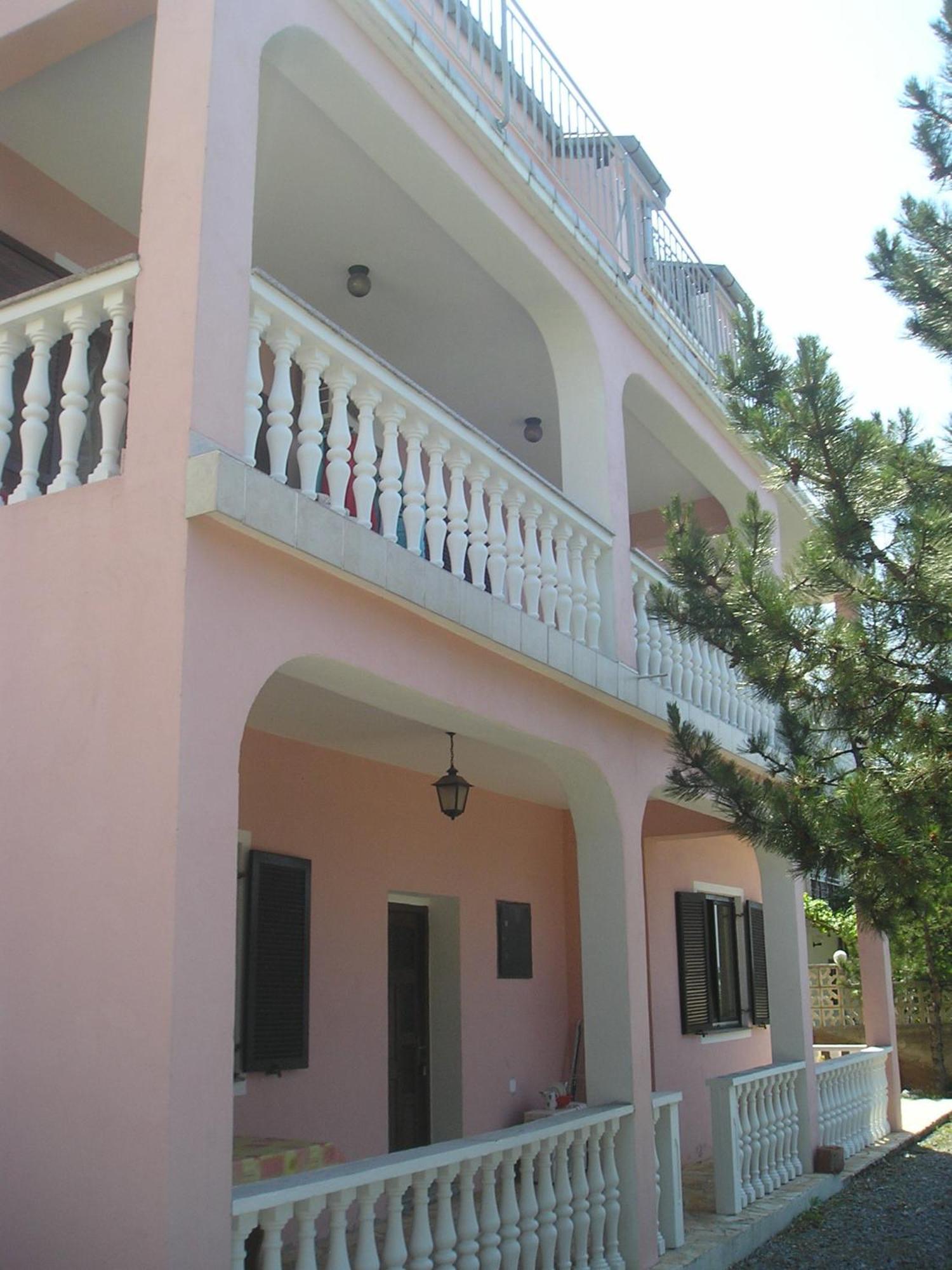 Roza Guest House เซนญ์ ภายนอก รูปภาพ