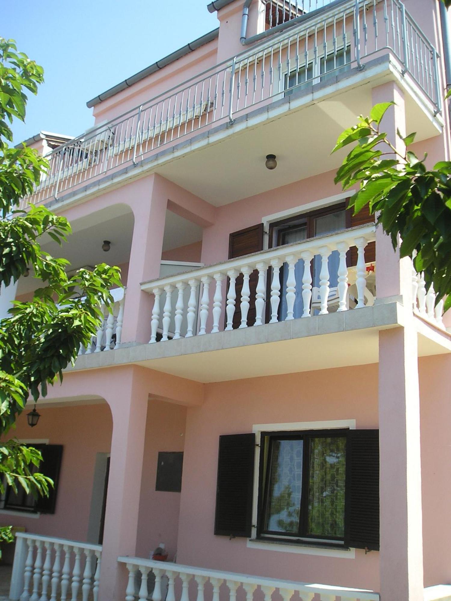 Roza Guest House เซนญ์ ภายนอก รูปภาพ