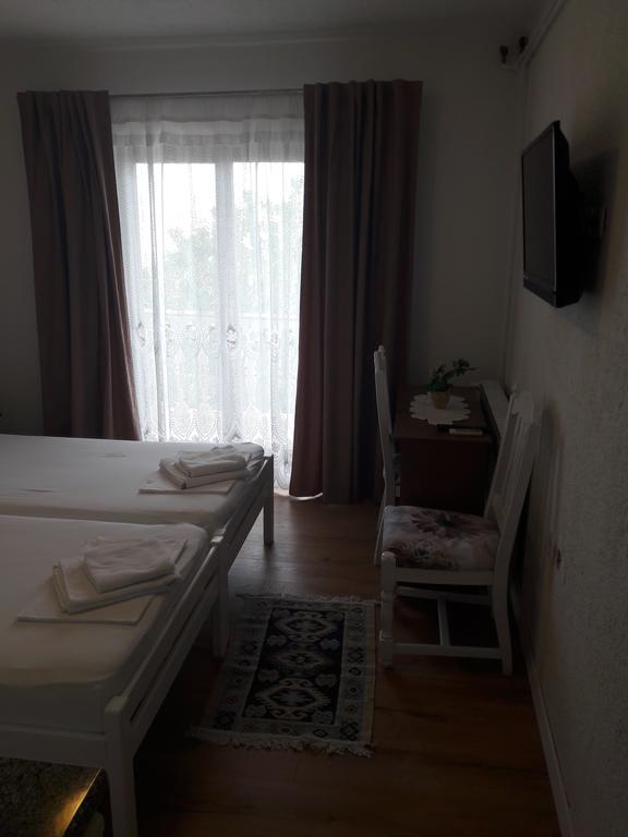 Roza Guest House เซนญ์ ภายนอก รูปภาพ