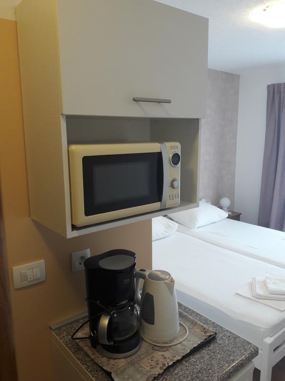Roza Guest House เซนญ์ ภายนอก รูปภาพ