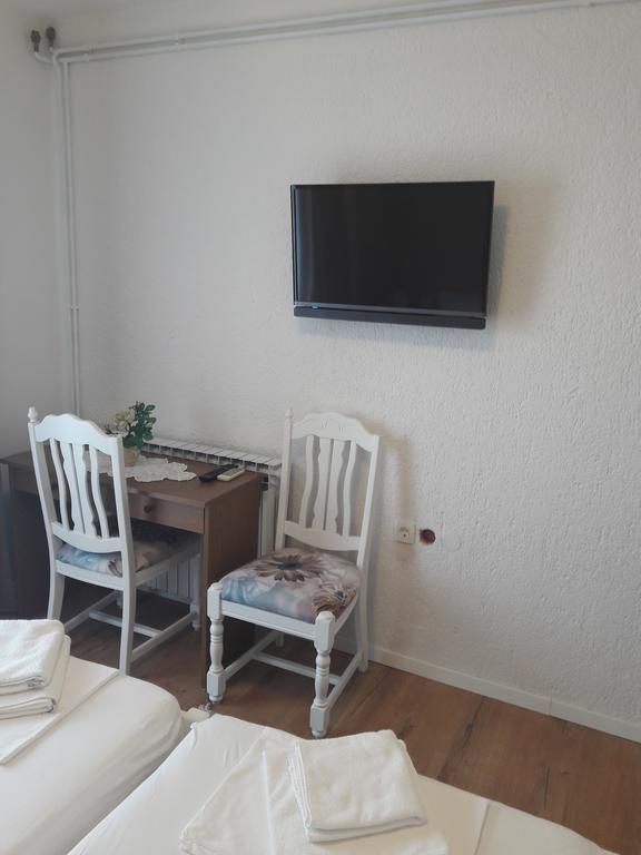Roza Guest House เซนญ์ ภายนอก รูปภาพ