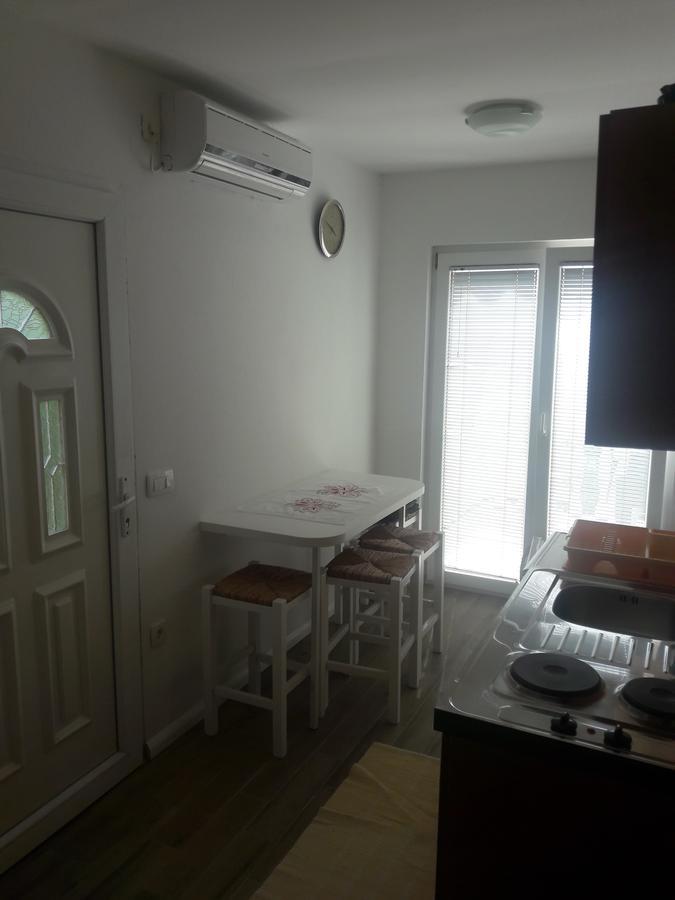 Roza Guest House เซนญ์ ภายนอก รูปภาพ